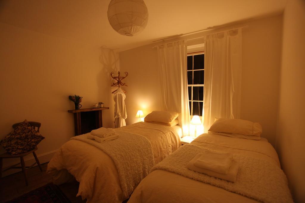 Bed and Breakfast Moon In The Apple Tree Glastonbury Zimmer foto