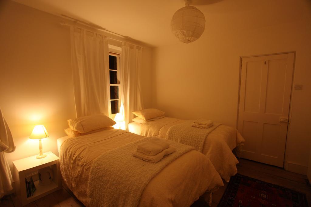 Bed and Breakfast Moon In The Apple Tree Glastonbury Zimmer foto